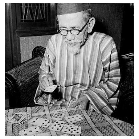 Lelucon dan Negara yang Kaku